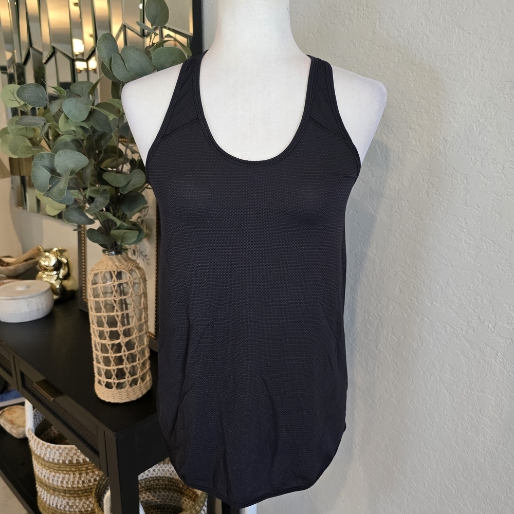 Lululemon Women's Black Essential Tank Top 4 Athleisure Workout